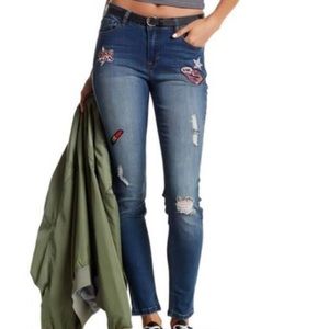 Kensie Embroidered Patchwork Denim Size 2/26